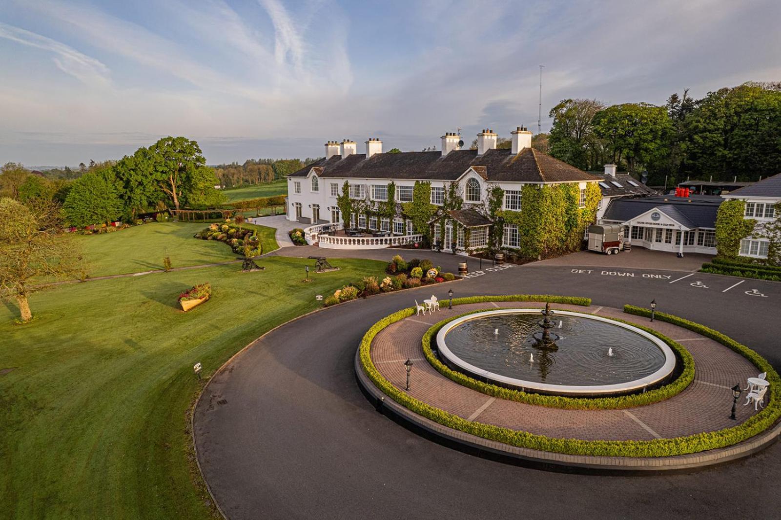 Crover House Hotel & Golf Club Mountnugent Extérieur photo